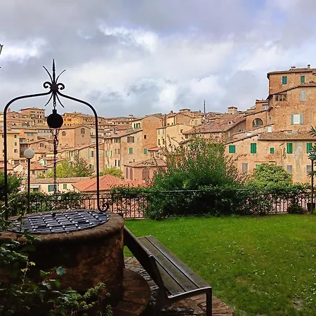 Casa Dhanada Homestay Siena